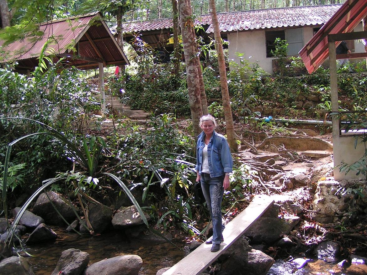 Thailand rundt på MC  - På vej op til et vandfald  billede 102