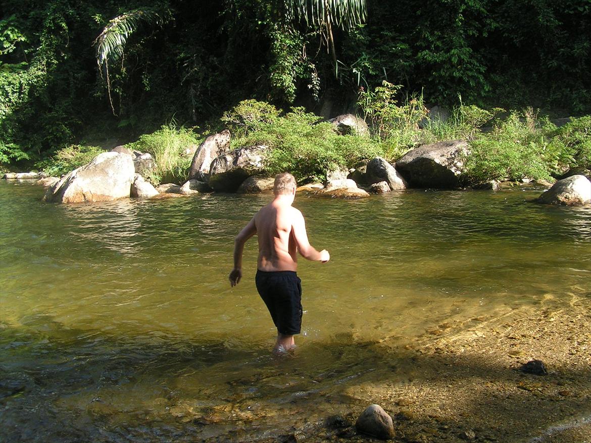 Thailand rundt på MC  - sindsygt en strøm man kunne ikke stå stille , den var jeg ikke lige klar over  billede 170