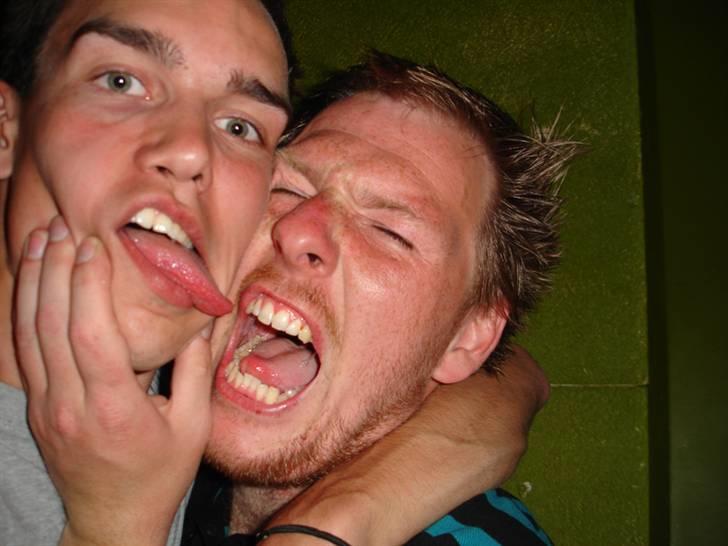 Århus (fest + bordfodbold + Alingåbro + kran + nøgen) - Jaa okay...? ja hmm ja!.......................................... ja ok? billede 4