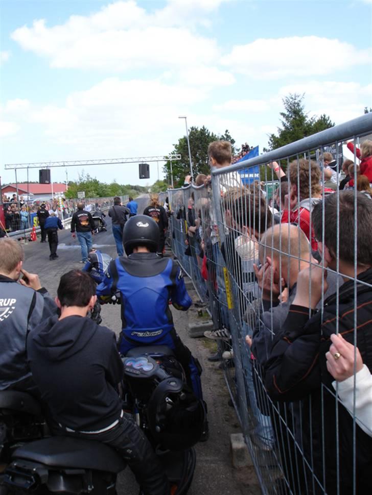 Århus (fest + bordfodbold + Alingåbro + kran + nøgen) - Det gik sku stærkt men synes der var nogle stykker som røg lidt over mod siden, men fuck det larmede ava av av avav mit hovede! billede 27