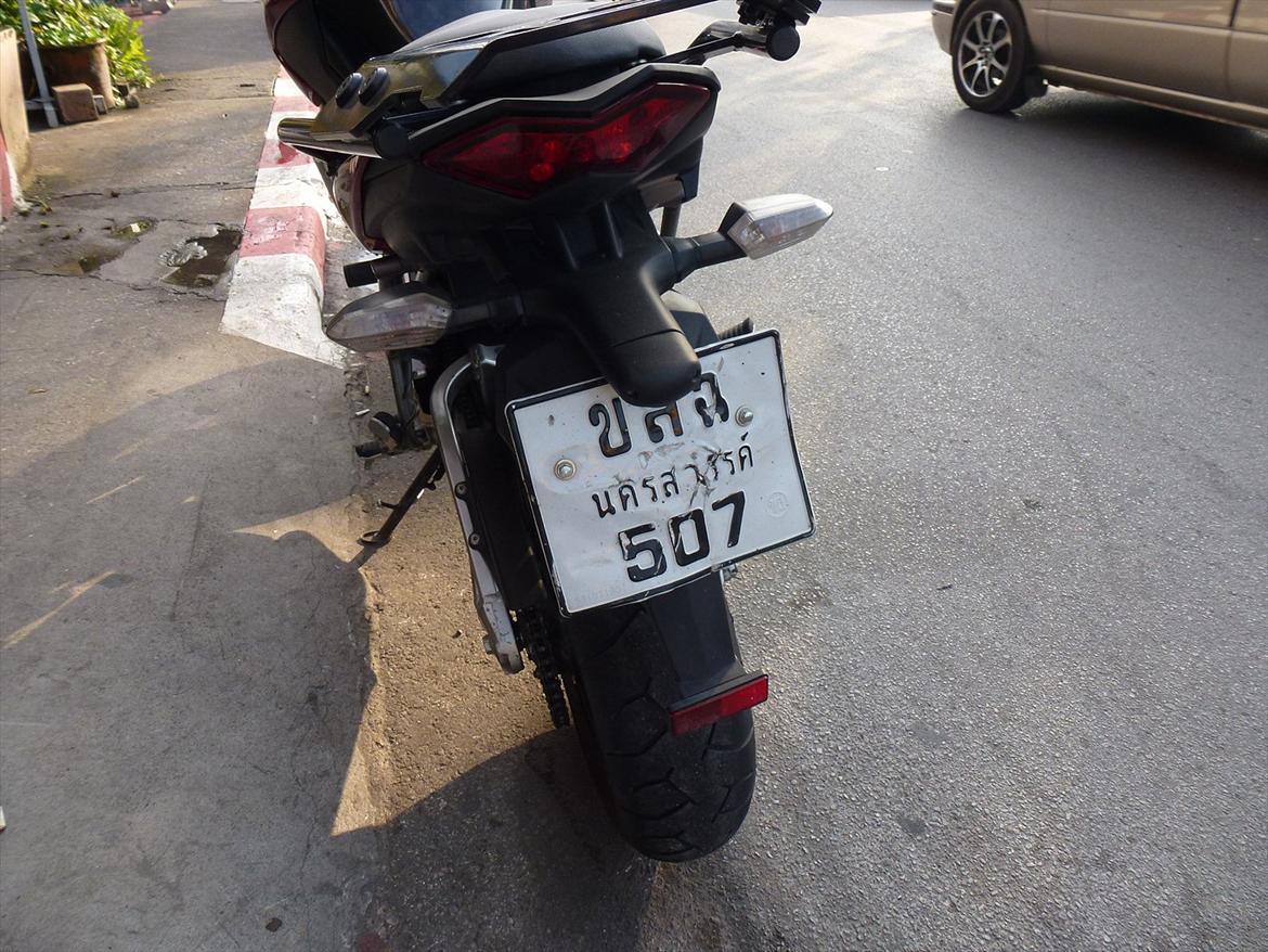 Thailand rundt på MC  - Ved ikke hvad den nummerplade havde været udsat for billede 247