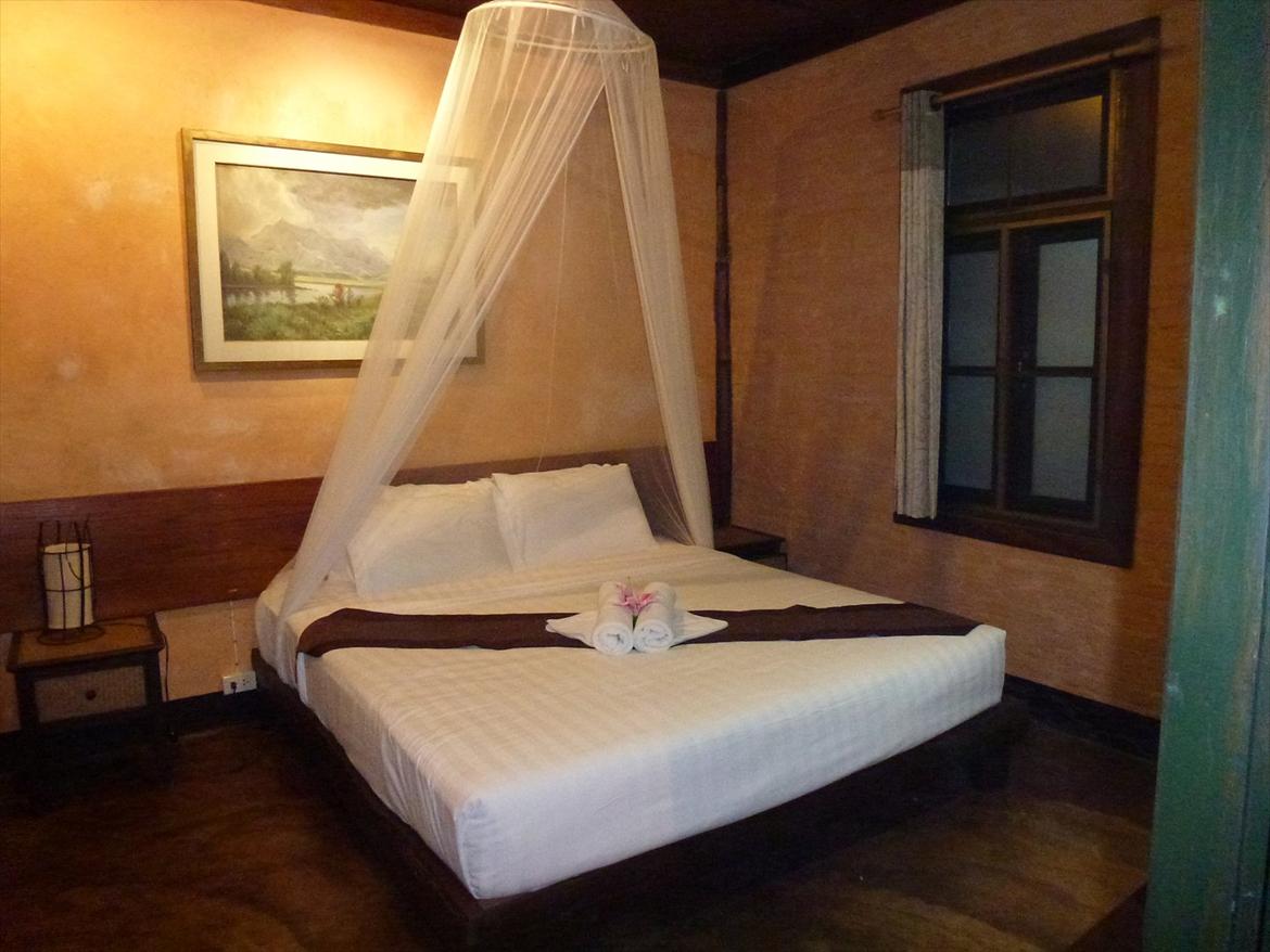 Thailand rundt på MC  - Forsatanda vi havde både stue og soveværgelse, det har vi så ikke prøvet før, ups det var også dyrt og bestilt hjemmefra, STOR FEJL  billede 252