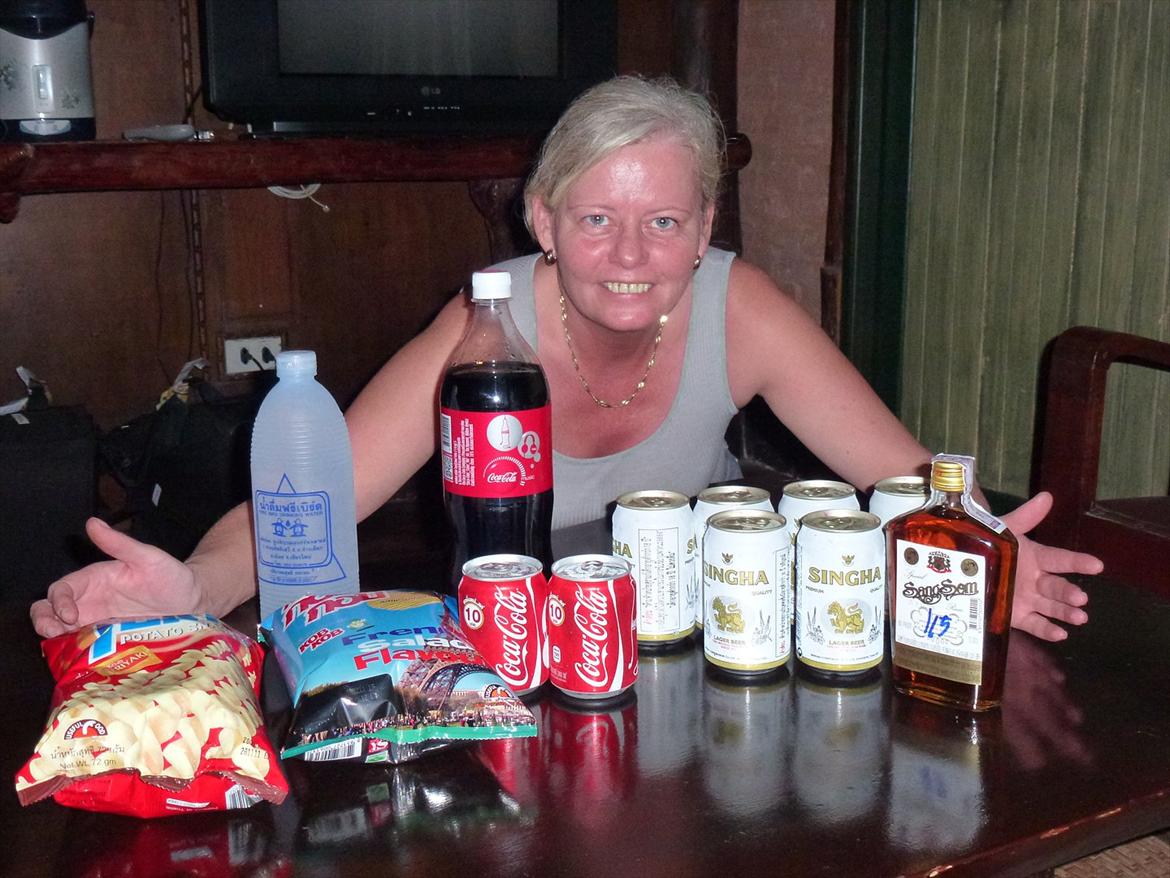 Thailand rundt på MC  - Overlevelse pakke indkøbt 380 bath  billede 253