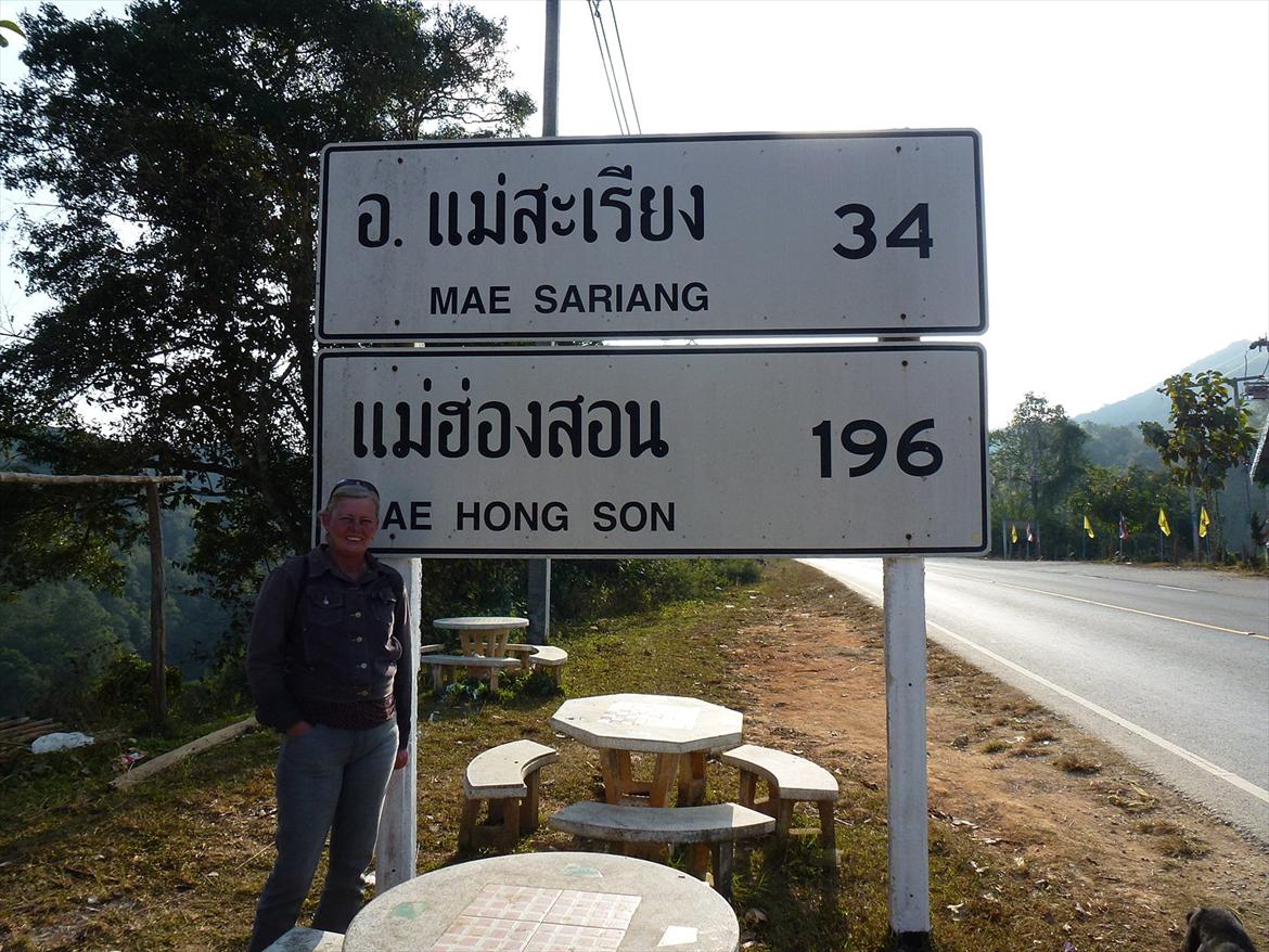 Thailand rundt på MC  - her gemmer sig en rigtig overraskelse, er i så færdige, 1864 sving de næste 122 km, det rykker alså ens arme i stykker  billede 344