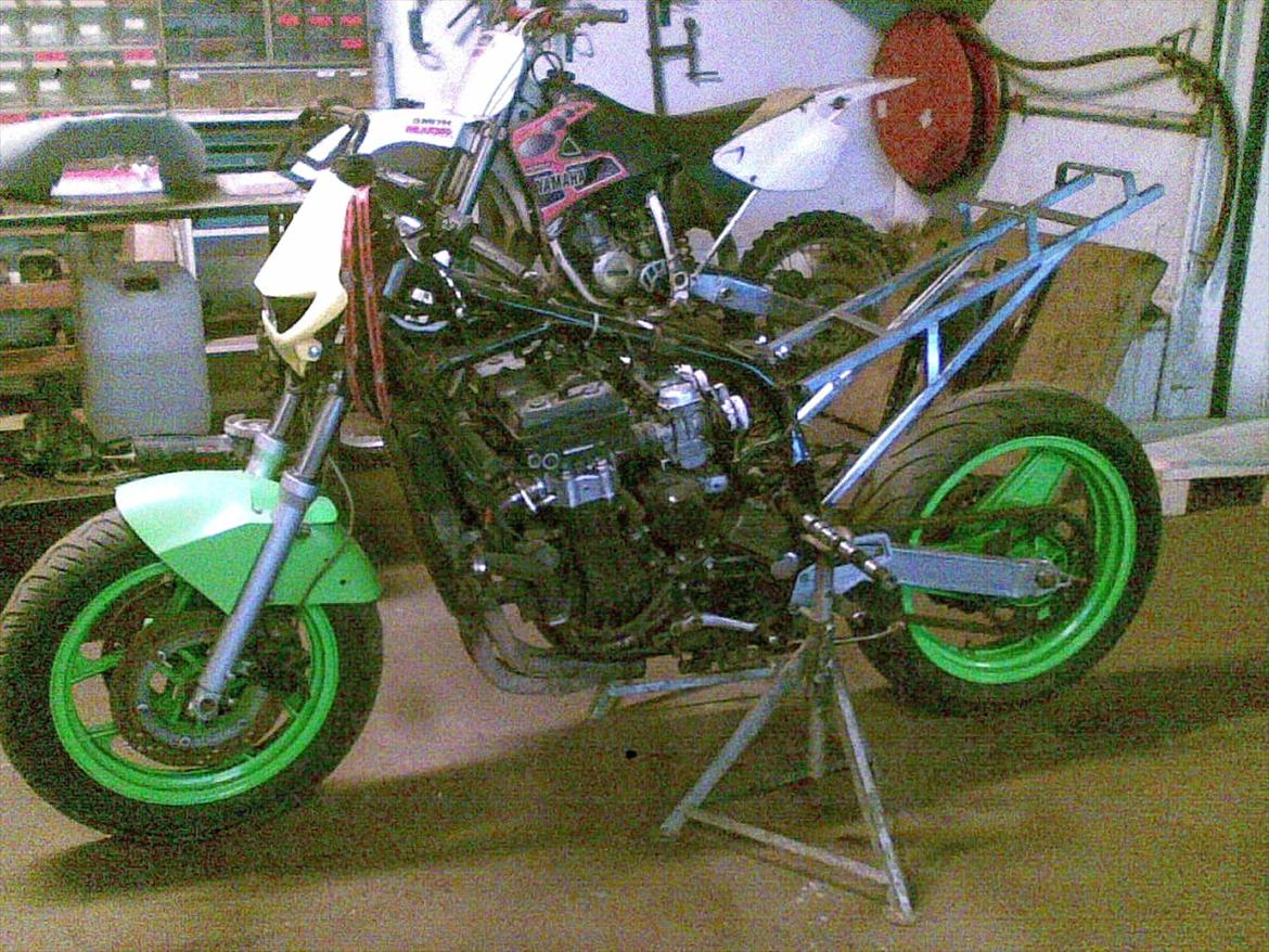 kawasaki gpx 750 r / streetfighter billede 27