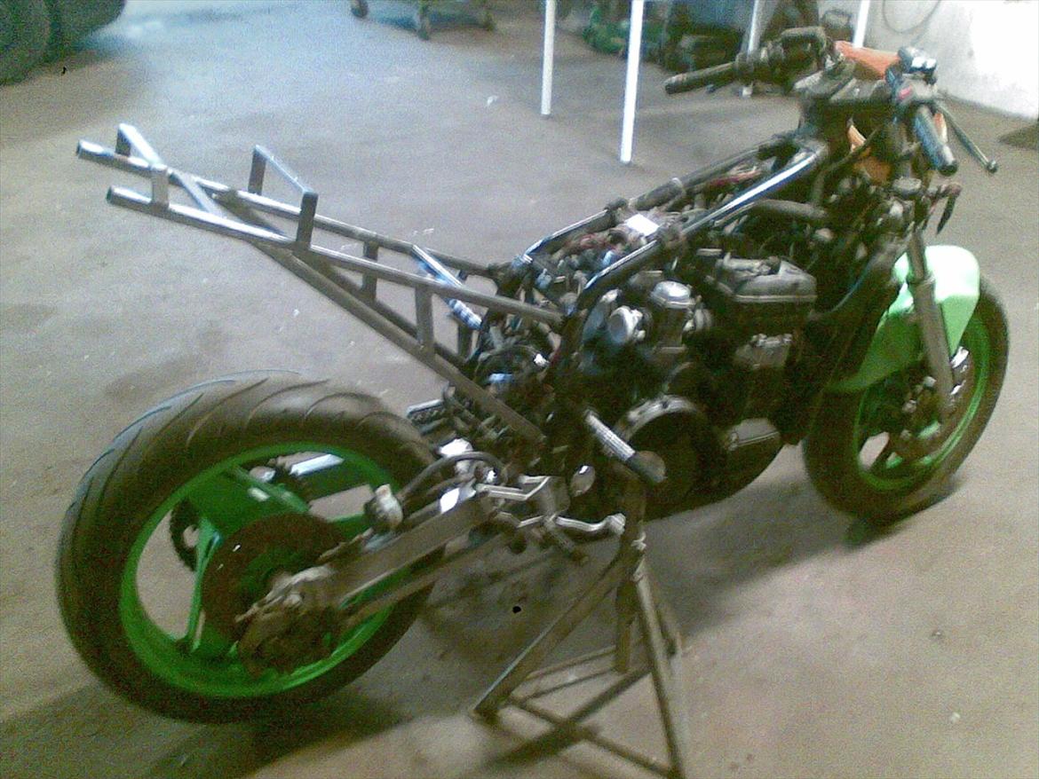 kawasaki gpx 750 r / streetfighter billede 28