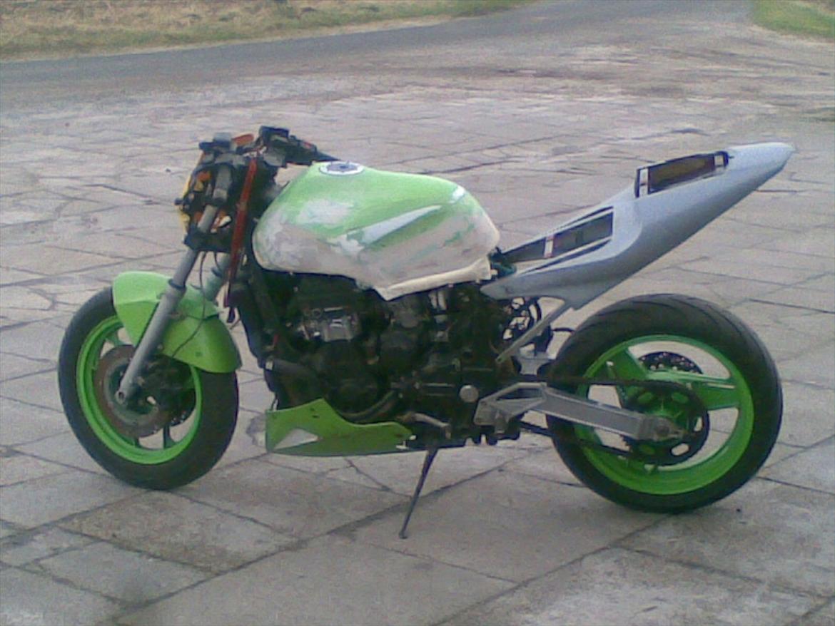 kawasaki gpx 750 r / streetfighter billede 31