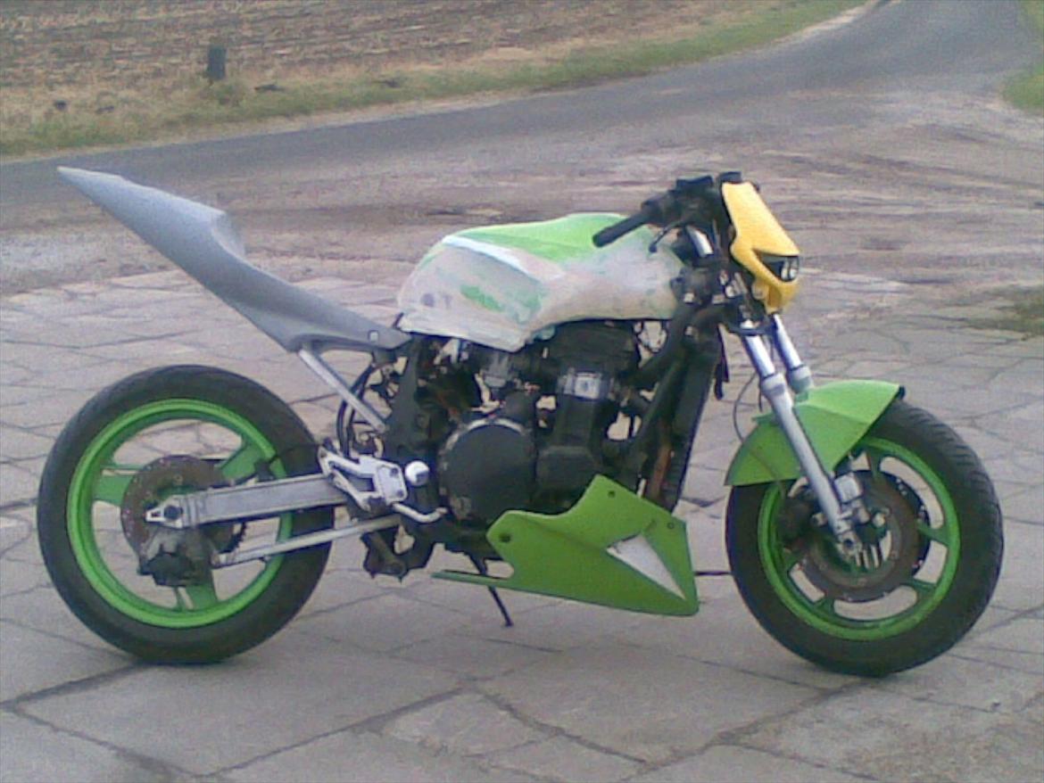 kawasaki gpx 750 r / streetfighter billede 33