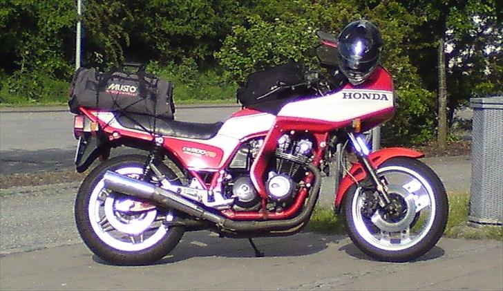 Diverse hygge ture - Lige et smut over til en klubaften, i boldor klubben jylland... 
Det er jo bare lige et "smut" over broerne og retur.. billede 12