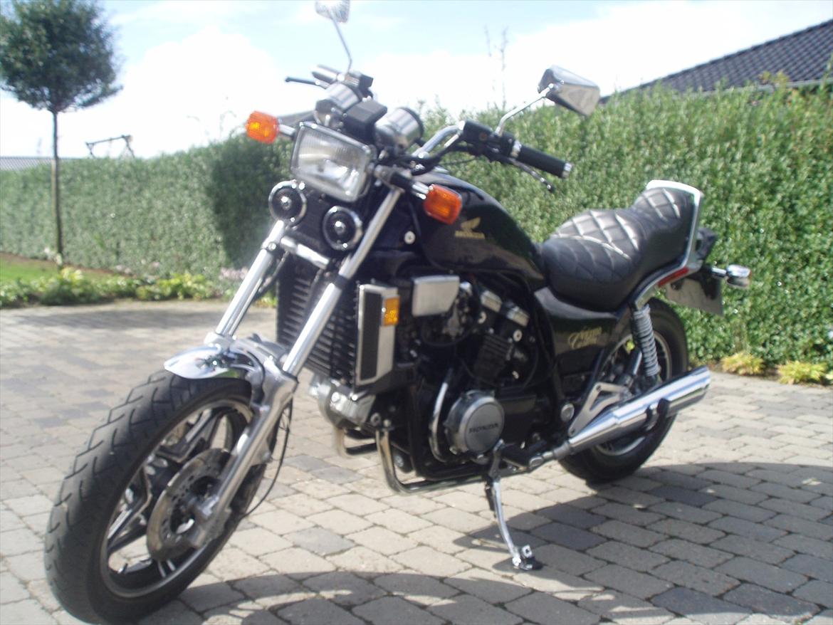 Honda VF 1100 C - V65 Magna - 84' billede 2