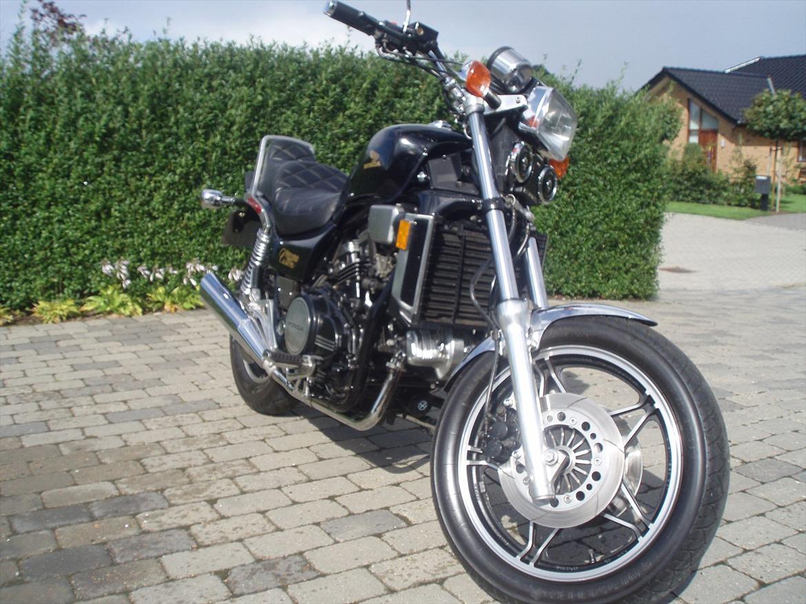 Honda VF 1100 C - V65 Magna - 84' billede 3