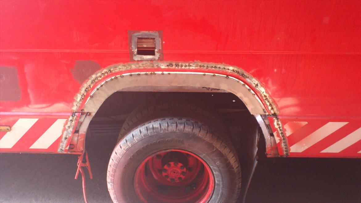 Mercedes 711D billede 3