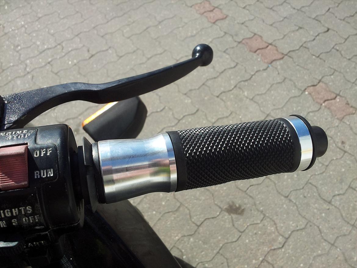 mine nye LSL håndtag på GSX 750 ES billede 3