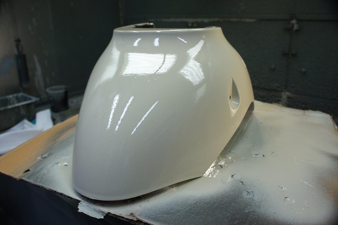 Aprilia Habana 125ccm - retrofit - Cremehvis farve, som jeg tror kommer til at spille rigtig fint med det brune sæde! billede 58