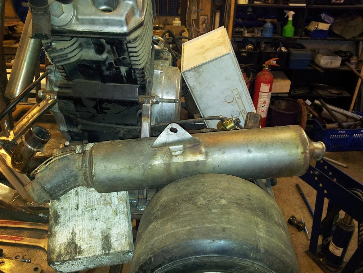 Gokart Honda VT500 - Placering af udstødningen bestemmes..  billede 25