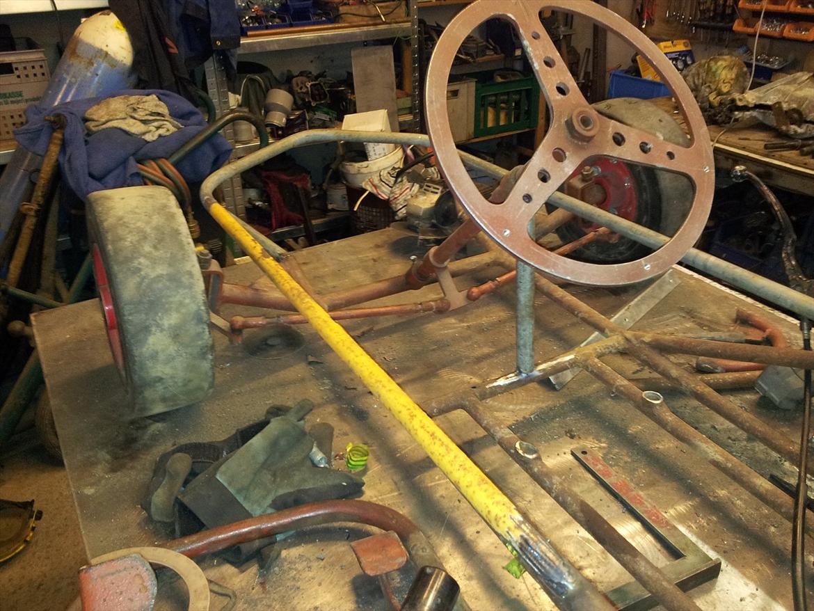 Gokart Honda VT500 - Gamle vandrør blev fundet, og svejst på. billede 26