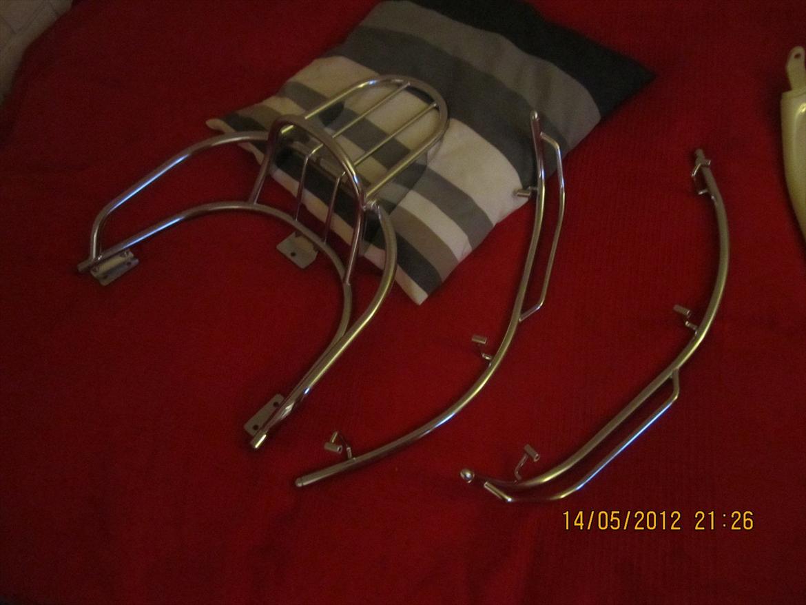 Aprilia Habana 125ccm - retrofit - Lidt nyt chrom til siderne og bagpå :D billede 67