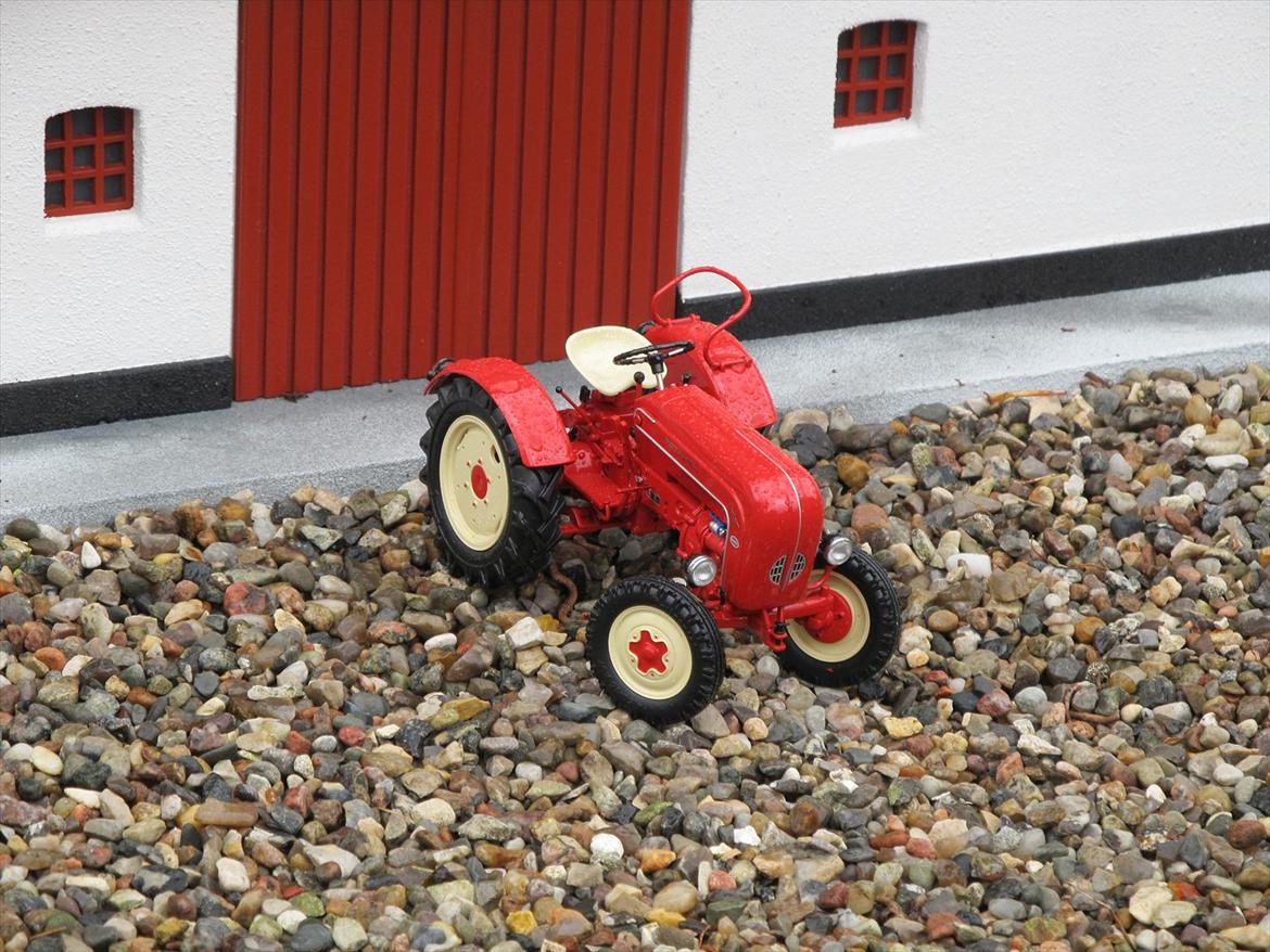 LGB tog i haven. Anderledes hobby. - Gammel porsche traktor, magen til den min bedstefar havde. billede 32