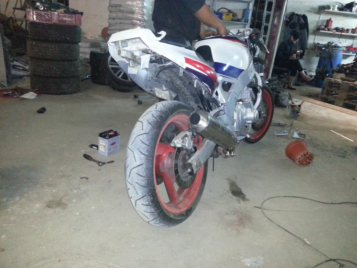 FZR 600 Streetfighter Projekt billede 6