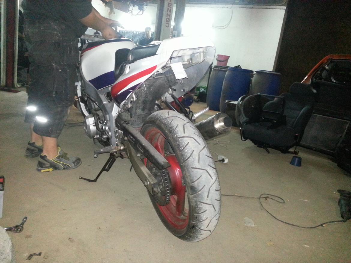 FZR 600 Streetfighter Projekt billede 7