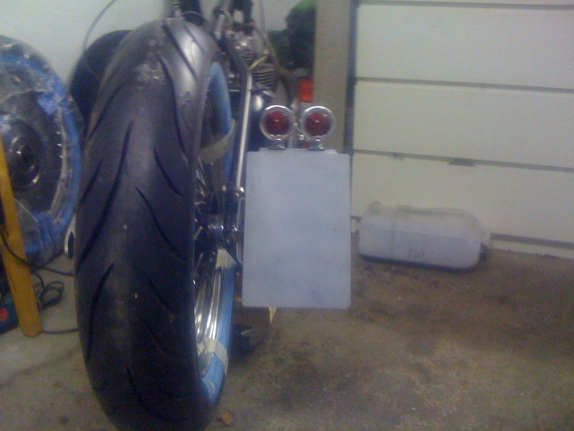 Triumph chopper til bobber. - Nummerplade holderen.
 billede 11