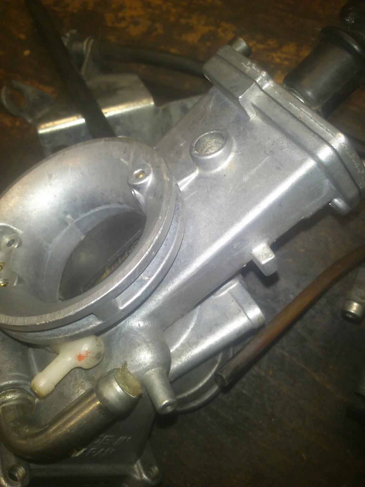Genopbygning af Suzuki RGV250 VJ22M - Og lige et nærbillede efter rengøring billede 28