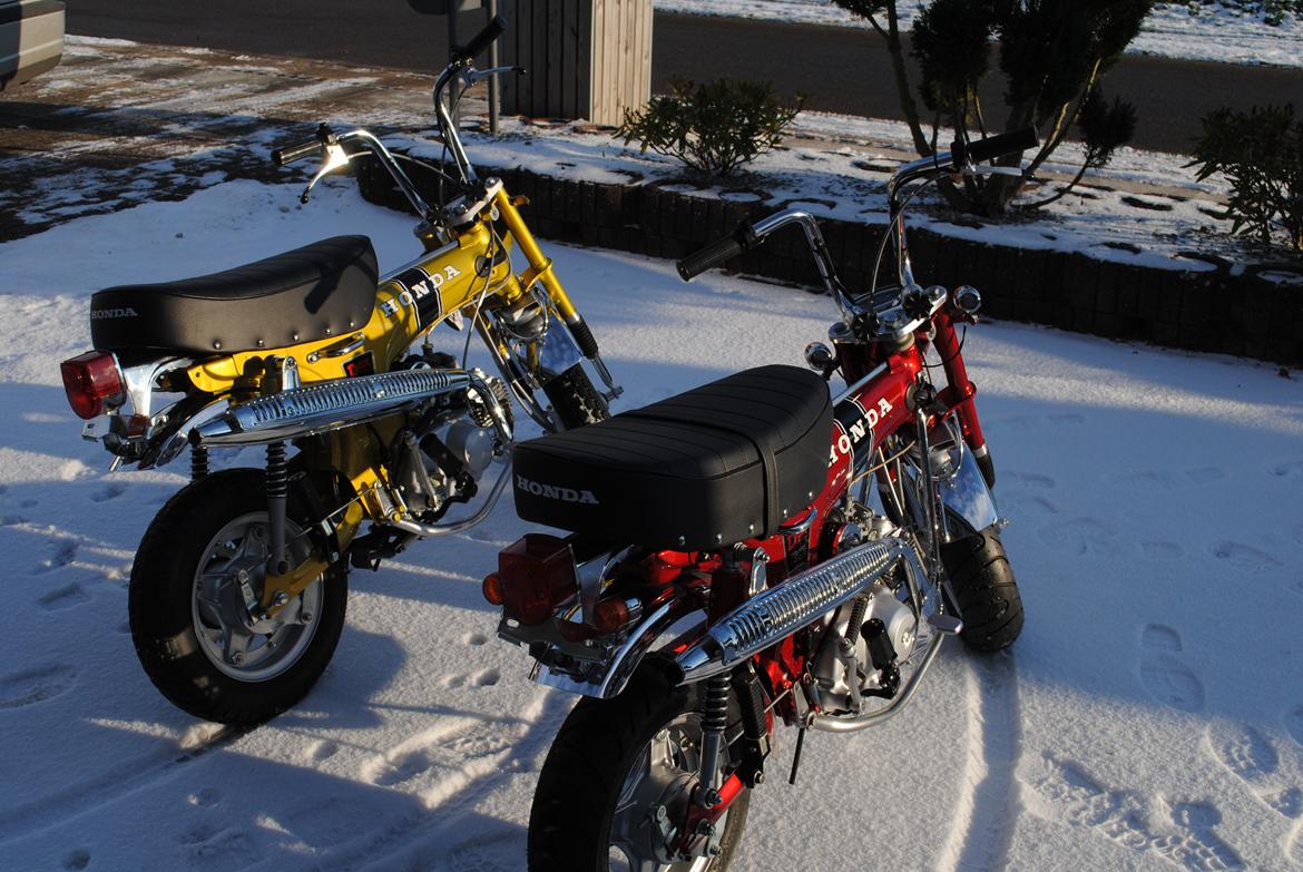 Honda Dax 150ccm Cafe Racer - Mine to Dax der er helt færdige og originale billede 123