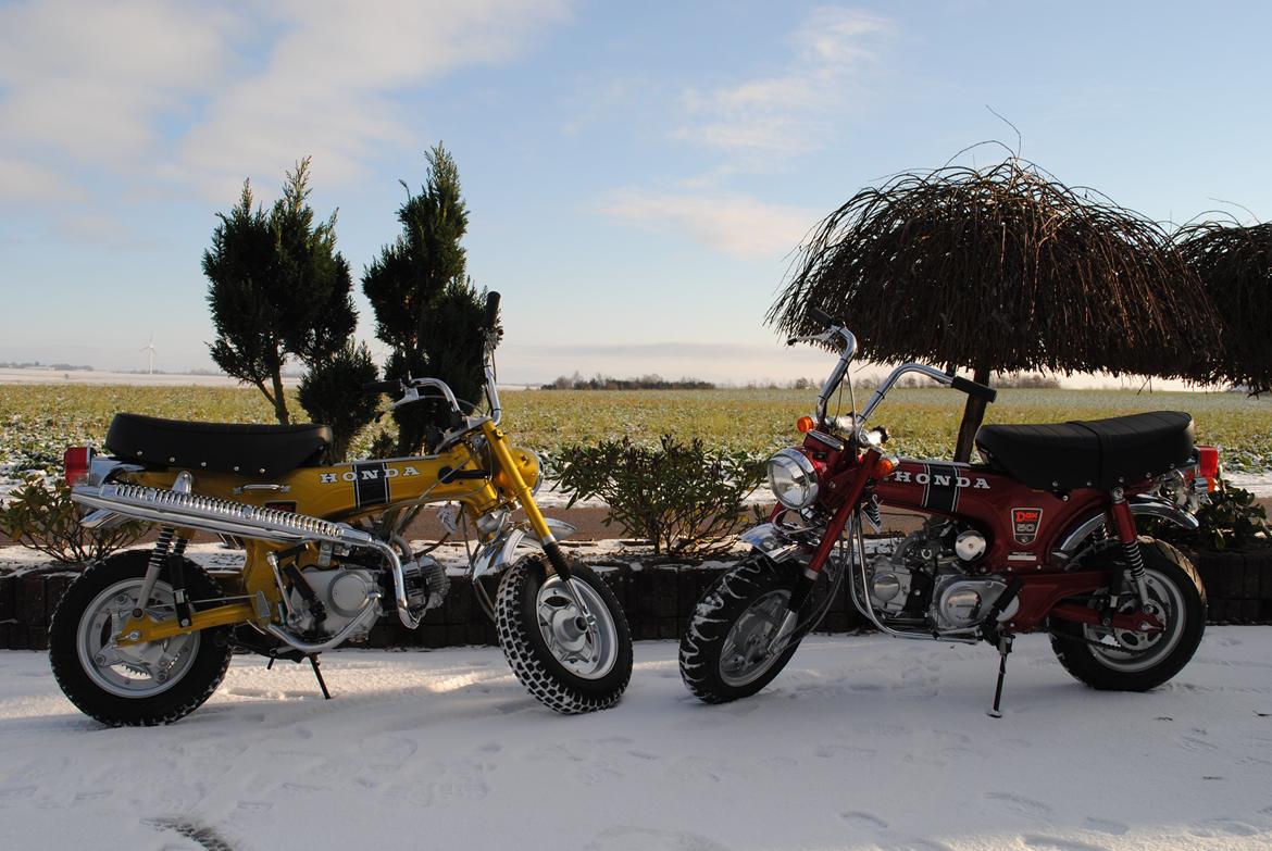 Honda Dax 150ccm Cafe Racer - Mine to Dax der er helt færdige og originale billede 122