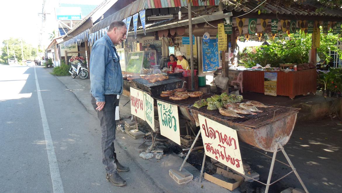 Thailand Den Gyldne Trekant  - Frokost ligner sku medisterpølse ? billede 24