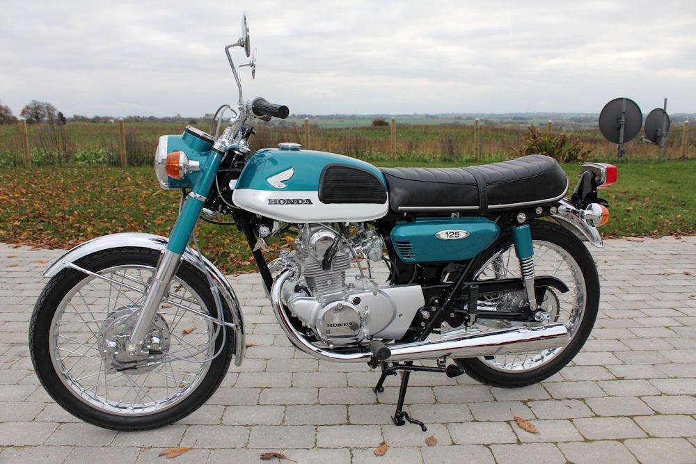 veteran hondaer - Honda cb 125 twin super sport k3 fra 1971 billede 1