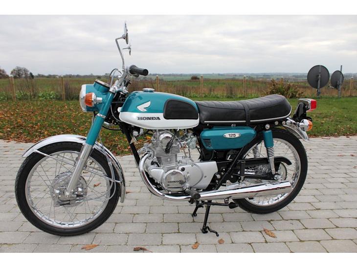 veteran hondaer - Honda cb 125 twin super sport k3 fra 1971 billede 0