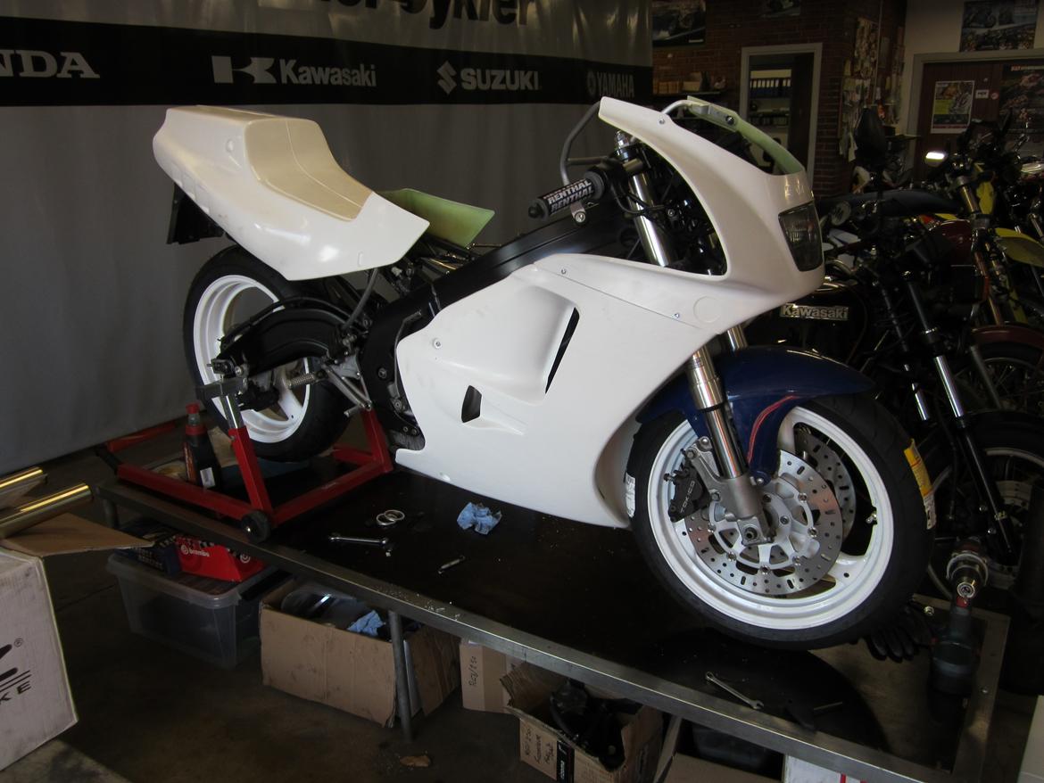 Genopbygning af Suzuki RGV250 VJ22M - Test af kåbemontage. Det skal nok blive OK, selvom jeg hellere ville have TYGA'en :-) billede 58