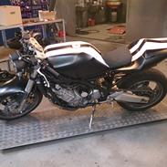fz 750