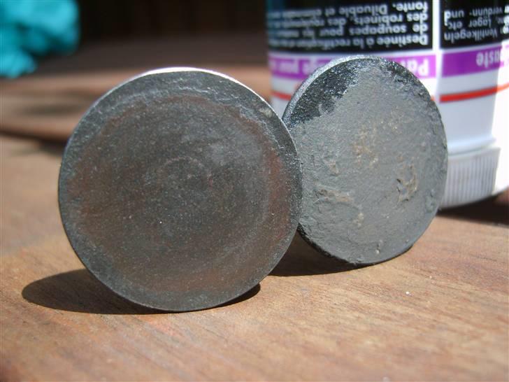 Ventilslibning - Ja .. den til venstre er renset for aflejringer, det er den anden ikke endnu billede 6