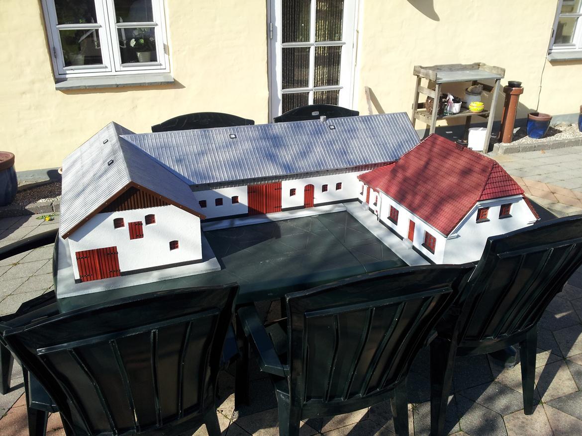 LGB tog i haven. Anderledes hobby. billede 2