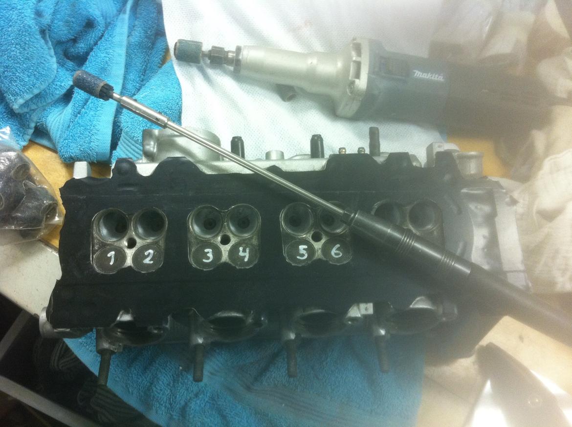 portning af R6 topstykke billede 6