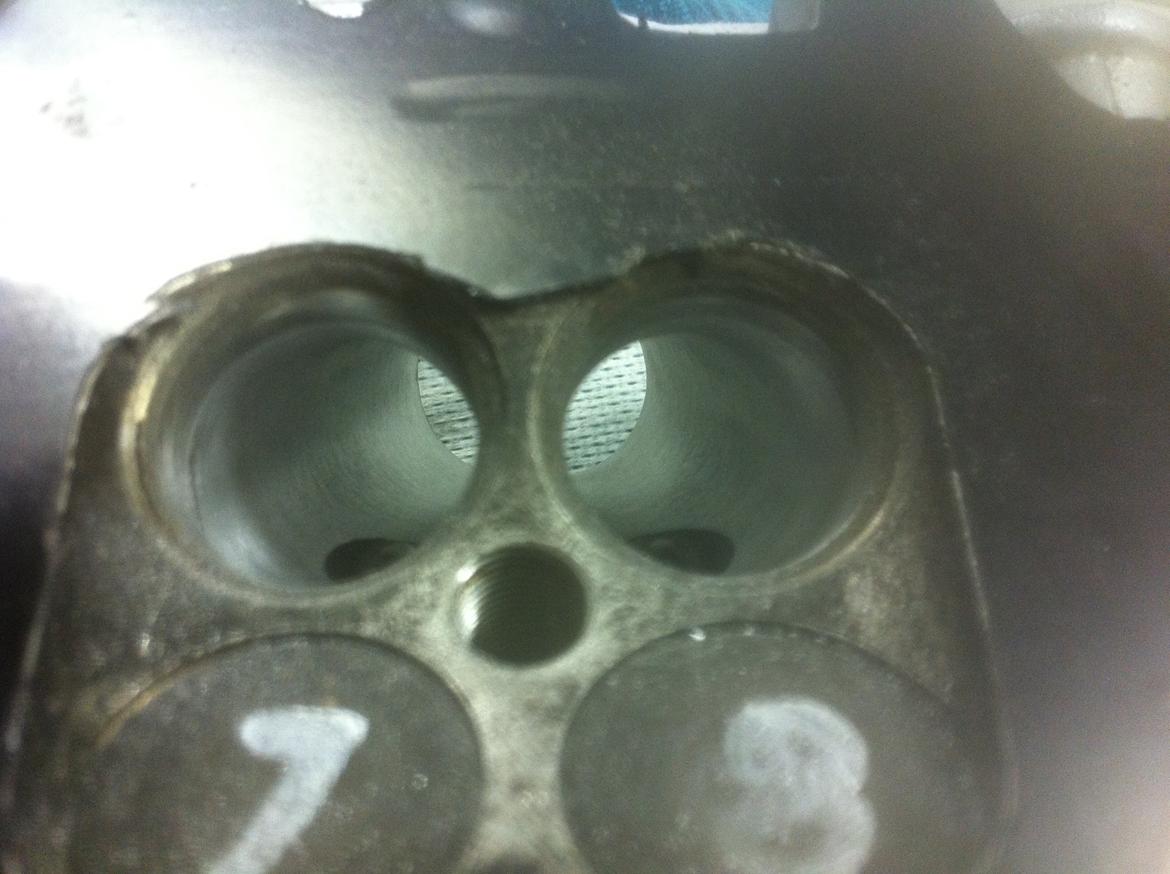 portning af R6 topstykke billede 11