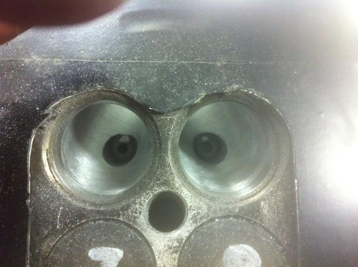 portning af R6 topstykke billede 12