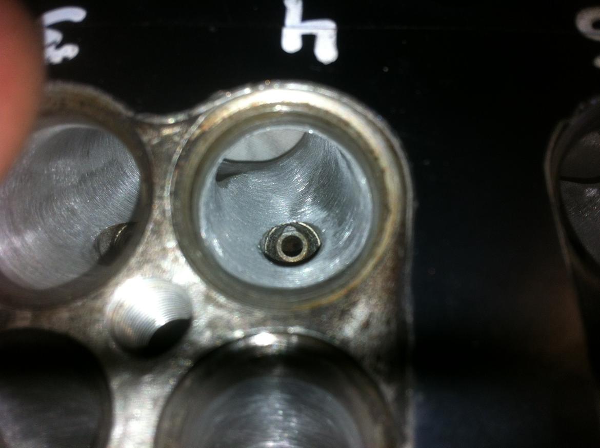 portning af R6 topstykke billede 20