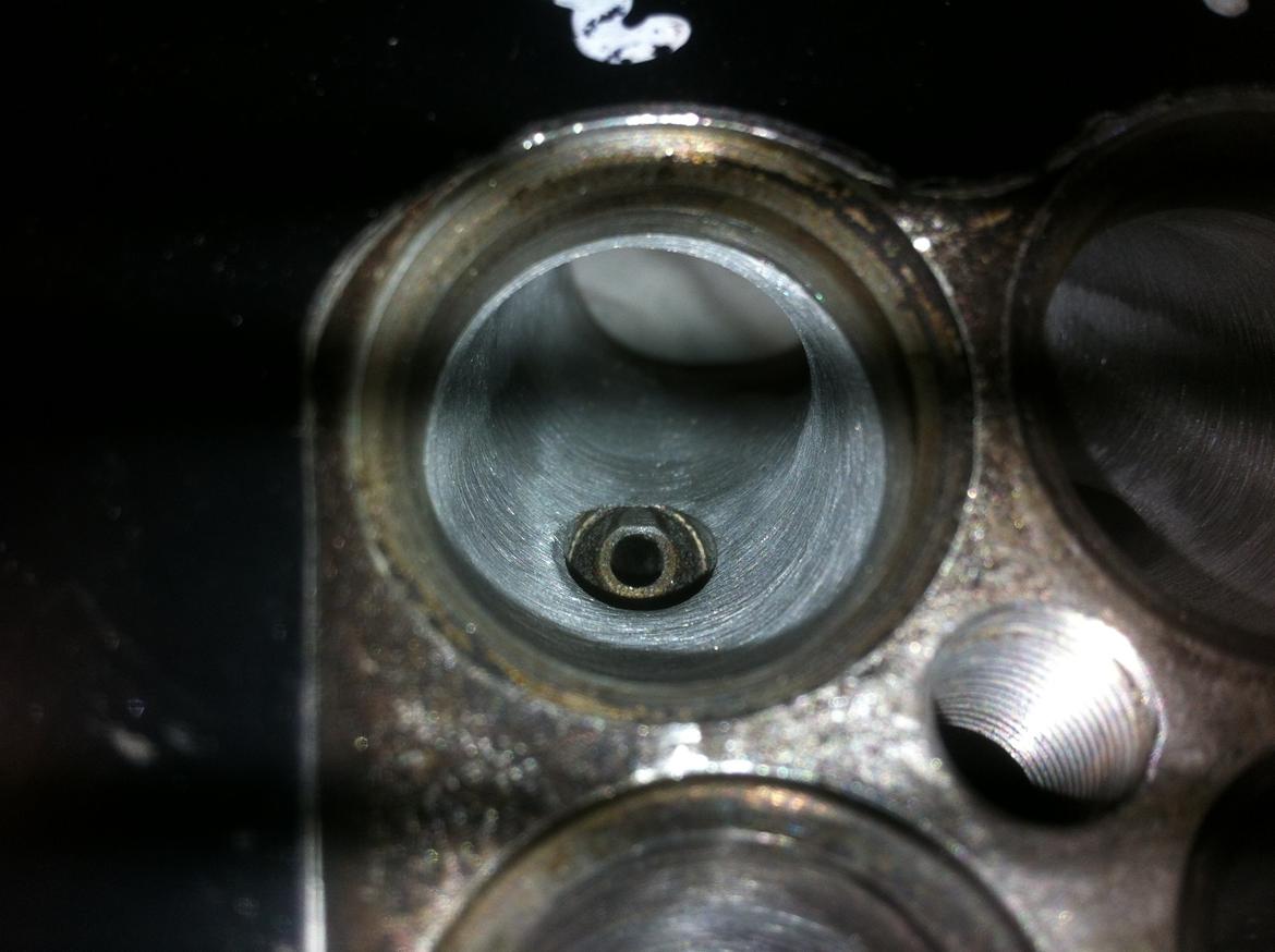 portning af R6 topstykke billede 21