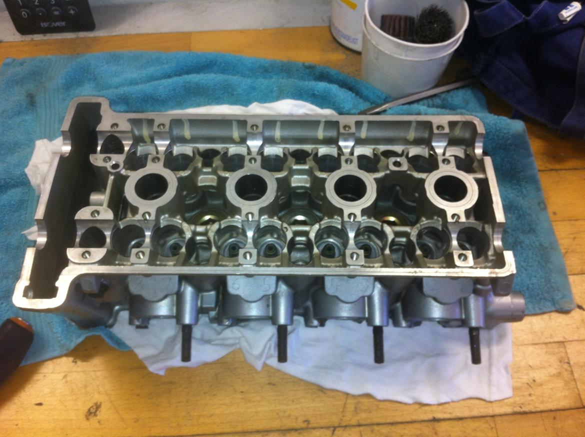 portning af R6 topstykke billede 26