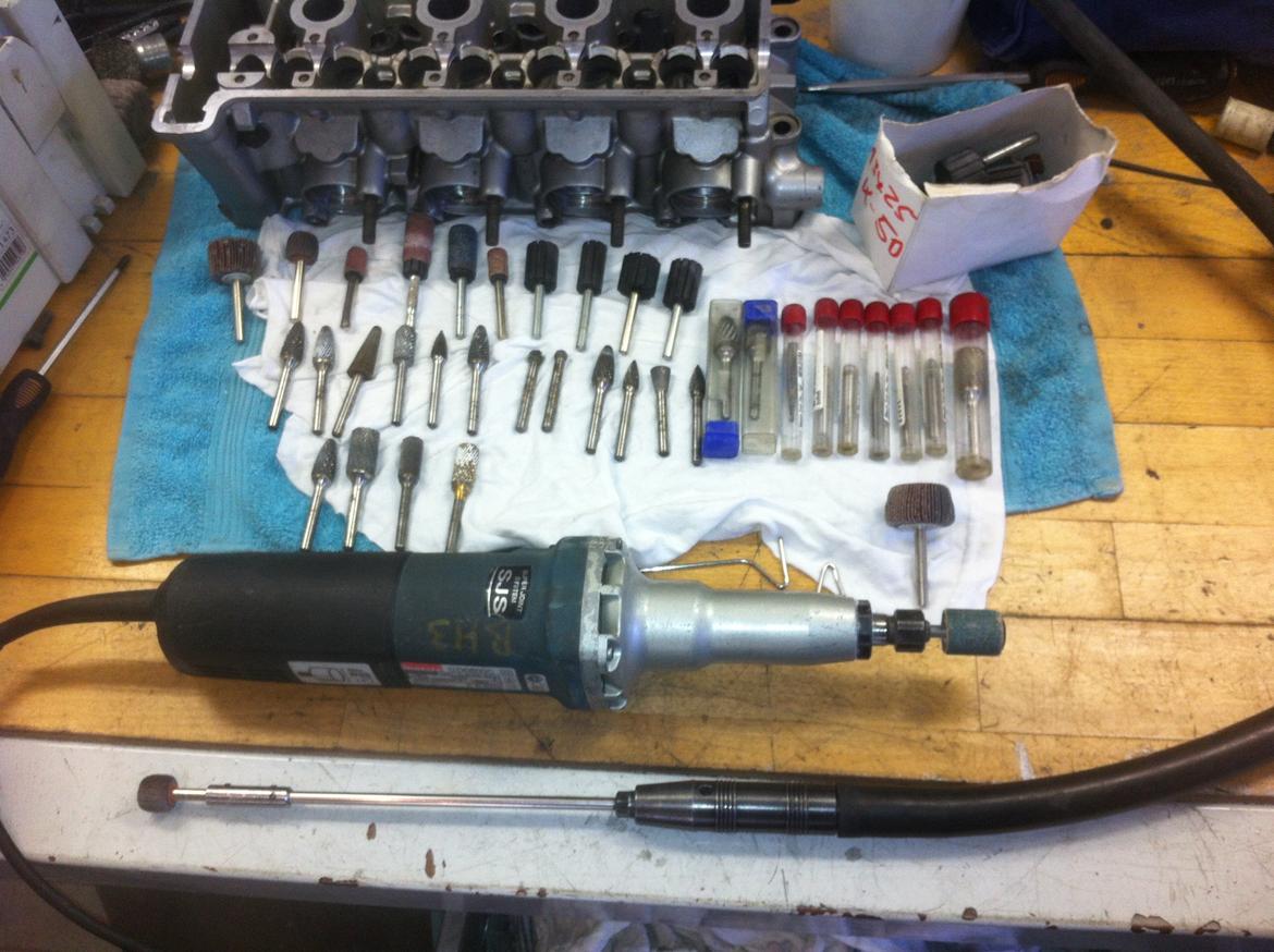 portning af R6 topstykke billede 30