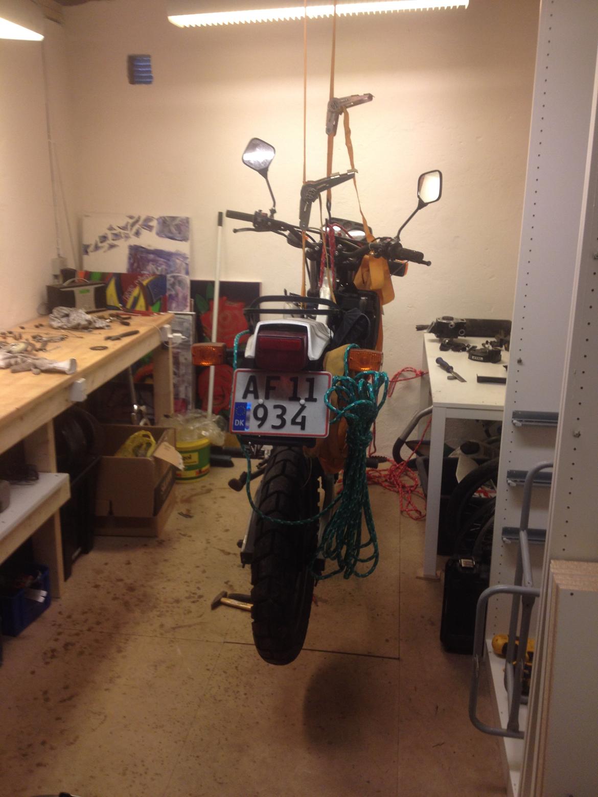 Honda MTX 125 - Men men, så hænger vi cyklen op og begynder at helbrede ! billede 13