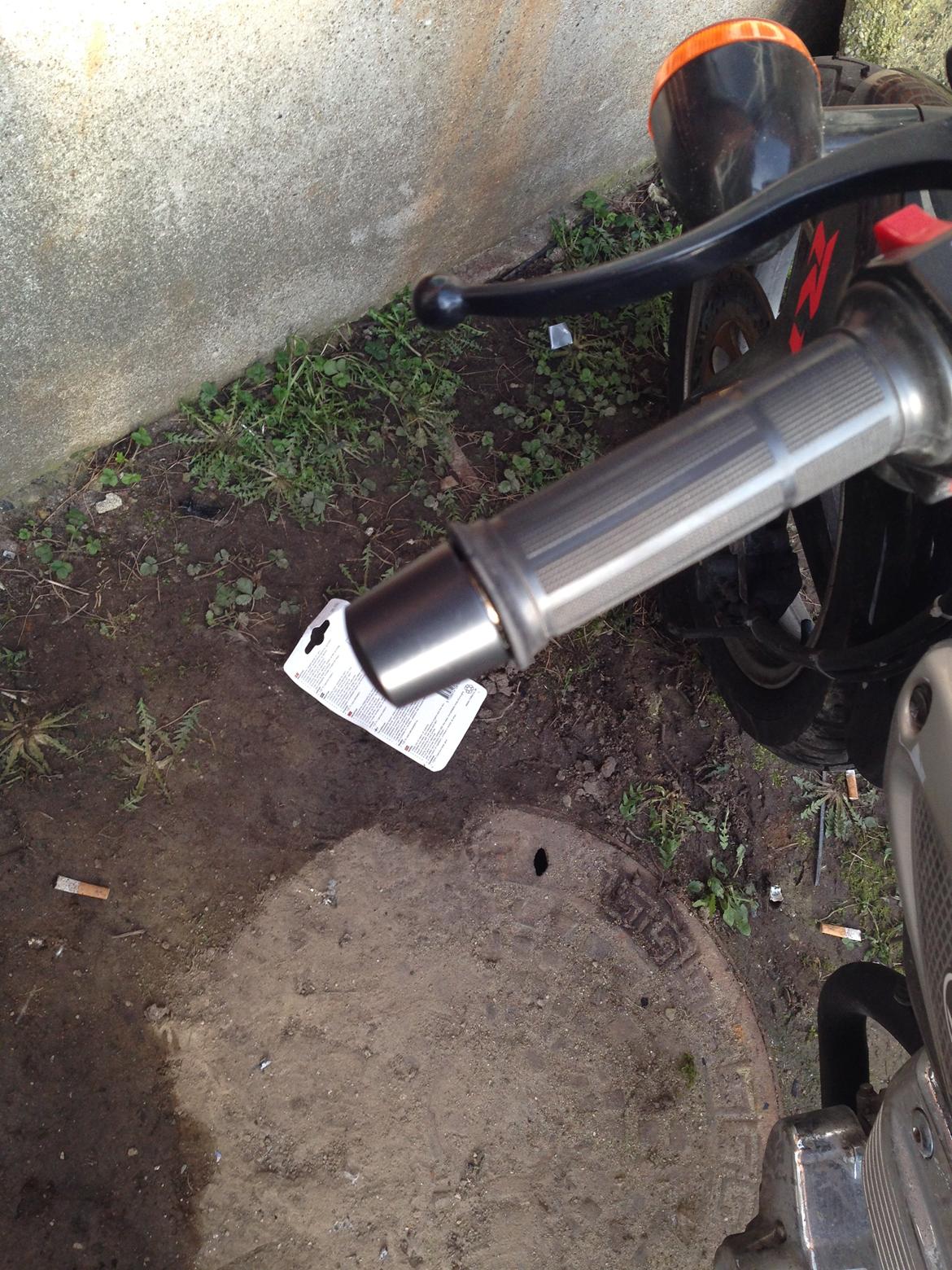 Modificering af Kinlon JL250A - Styrknopperne blev også malet sorte. billede 3