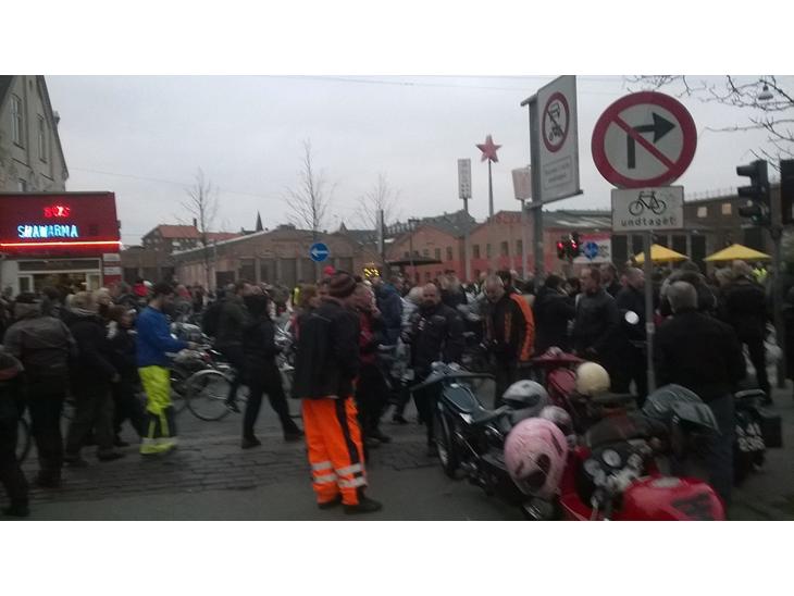 {{currentPhoto.altText}} billede {{currentPhoto.number}}