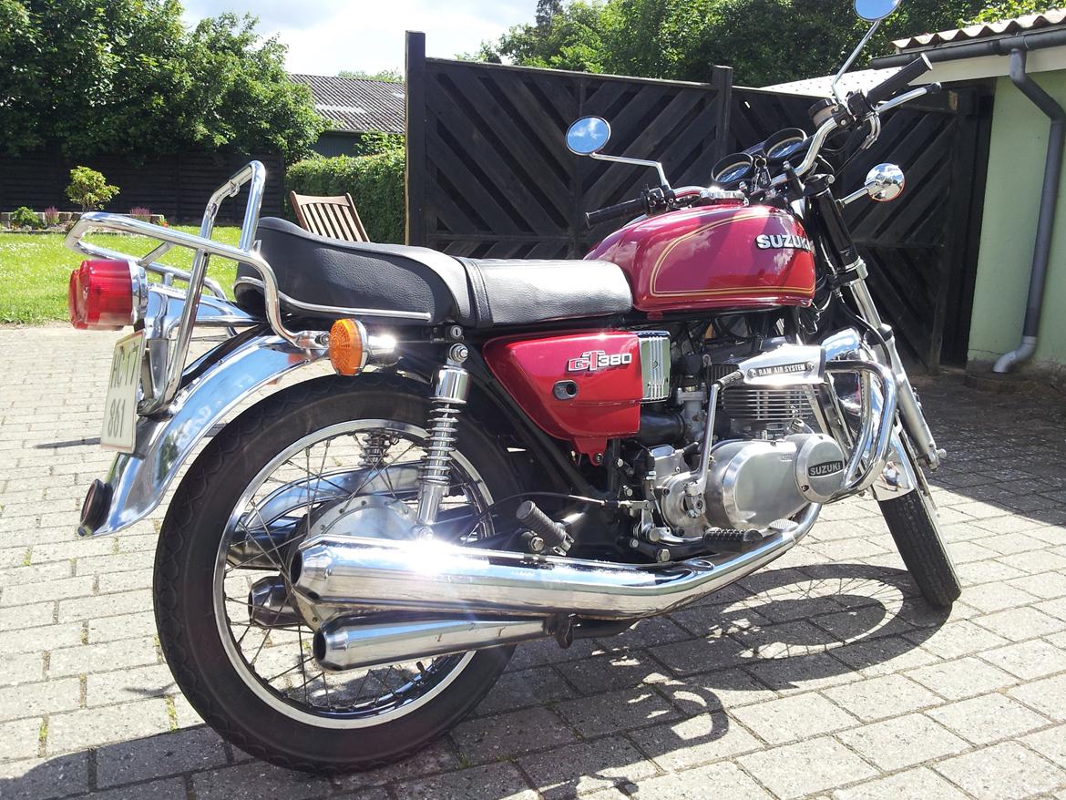Suzuki GT 380/solgt billede 5