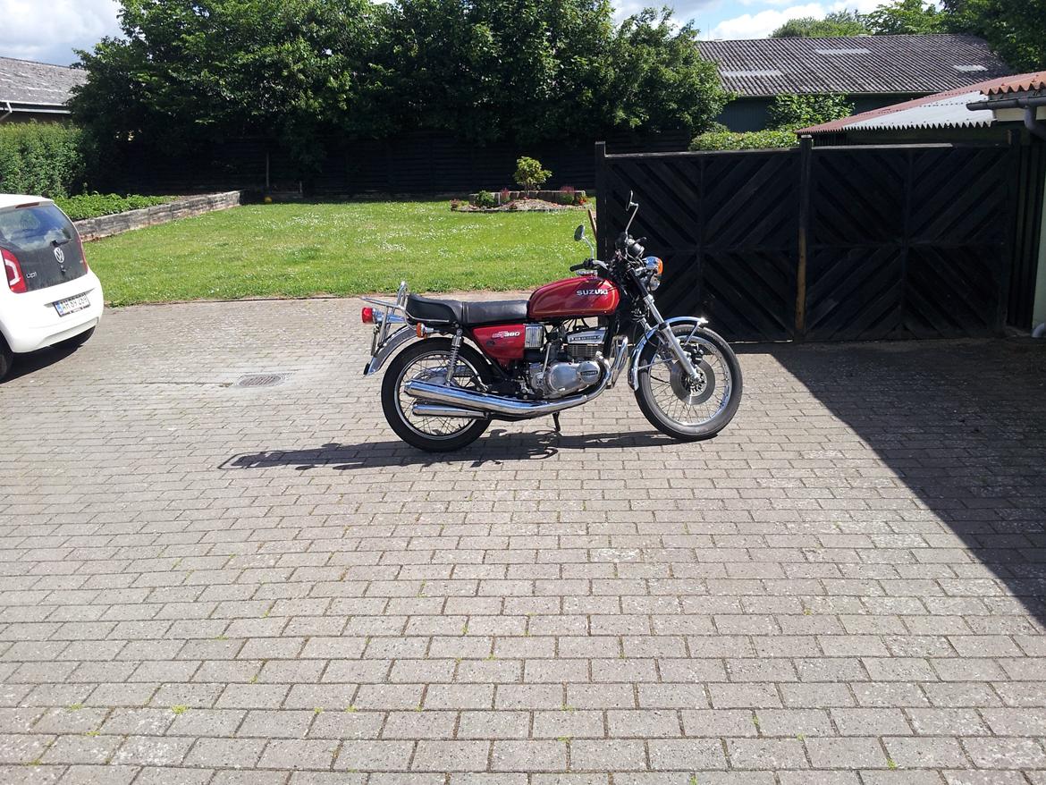Suzuki GT 380/solgt billede 9