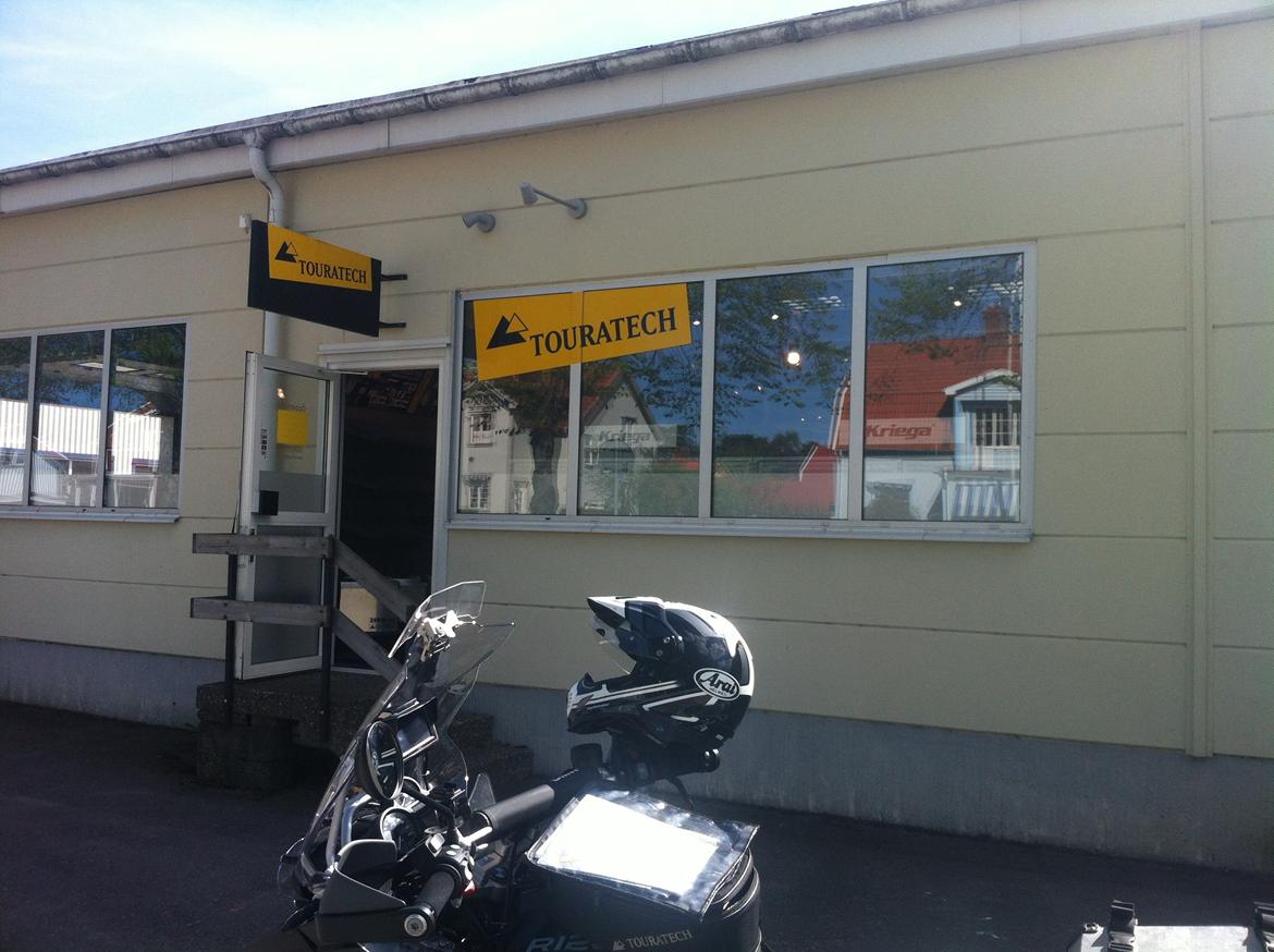 Touratech Offroad School - . . . . . . . . . . . . . . . . . . . . . . . . . . . . . . . . . . .På vejen op til resortet var jeg forbi Touratechbutikken i Lidköbing billede 10
