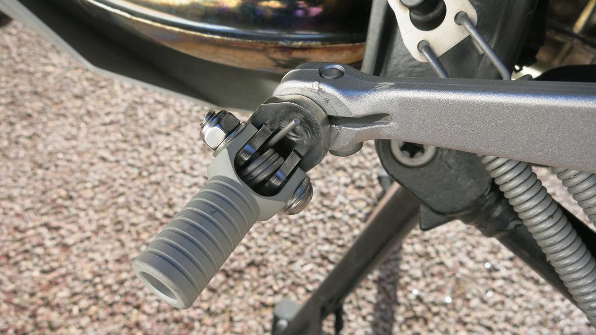 Touratech Offroad School - . . . . . . . . . . . . . . . . . . . . . . . . . . . . . . . . . . .Den nye gear-vælger med indbygget fjeder, så den slags ikke sker igen billede 42