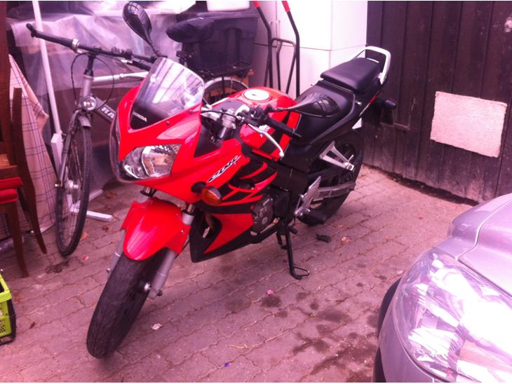 {{currentPhoto.altText}} billede {{currentPhoto.number}}